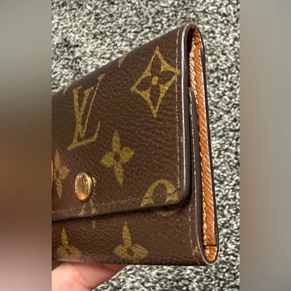 Louis Vuitton 6 ring key holder - Picture 3 of 10